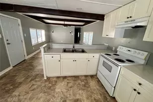 13405 Commander Cir, Willis, TX 77318 - Photo 10