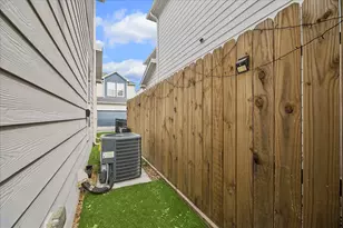 1193 W Tidwell Rd, Houston, TX 77091 - Photo 16