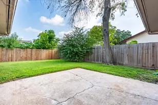 9306 Sanford Rd, Houston, TX 77031 - Photo 32