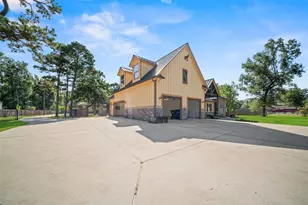 21710 Pino Ln, Crosby, TX 77532 - Photo 46