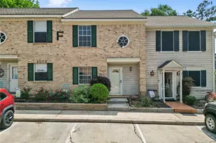 2030 Plantation Dr, Conroe, TX 77301 - Photo 1