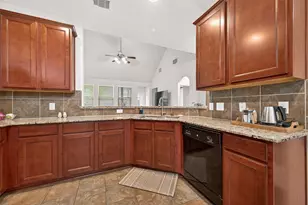 6503 Wilshire Fern, Houston, TX 77040 - Photo 14