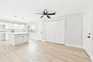 622 S Idaho St, La Porte, TX 77571 - Photo 12