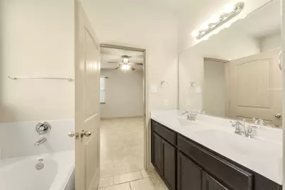 13939 Long Meadow Drive, Houston, TX 77047 - Photo 22