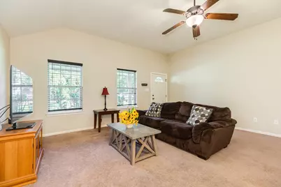 621 Humble Street, West Columbia, TX 77486 - Photo 2