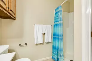 621 Humble St, West Columbia, TX 77486 - Photo 20