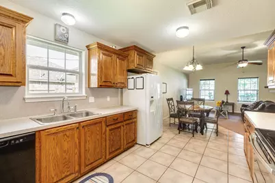 621 Humble Street, West Columbia, TX 77486 - Photo 16