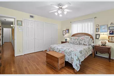 1427 Adkins Road, Houston, TX 77055 - Photo 10