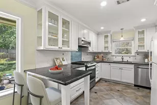 1427 Adkins Rd, Houston, TX 77055 - Photo 6
