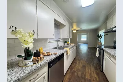 600 Spinn Street, Brenham, TX 77833 - Photo 6