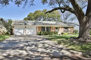 9638 Meadowland Dr, Houston, TX 77063 - Photo 1