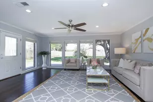 9638 Meadowland Dr, Houston, TX 77063 - Photo 6