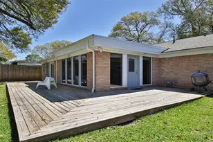 9638 Meadowland Dr, Houston, TX 77063 - Photo 20