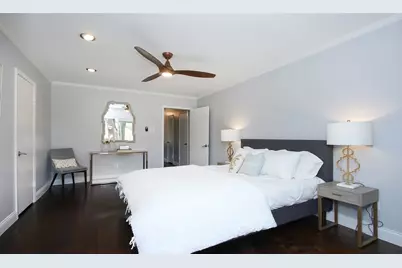 9638 Meadowland Drive, Houston, TX 77063 - Photo 16