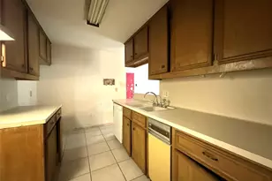 11280 Braes Forest Dr, Houston, TX 77071 - Photo 16