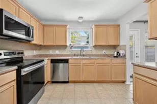 11902 Rolling Stream Dr, Tomball, TX 77375 - Photo 10