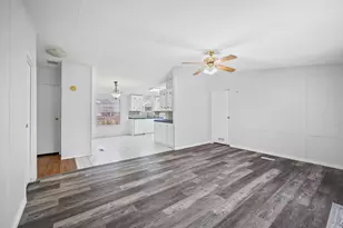 16331 Texas Star Ct, Conroe, TX 77302 - Photo 4