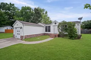 16331 Texas Star Ct, Conroe, TX 77302 - Photo 2