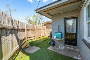 7431 Moline St, Houston, TX 77087 - Photo 38