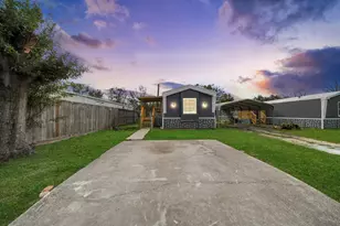 145 W Austin Ave, Pasadena, TX 77502 - Photo 1