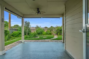 9978 Golden Field Ln, Brookshire, TX 77423 - Photo 34