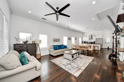 12 Stiles Street, Houston, TX 77011 - Photo 1