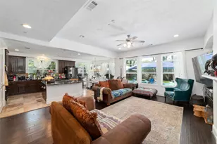 335 Voss Rd, Houston, TX 77024 - Photo 20