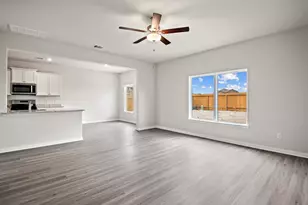 15606 Honey Cv Dr, Conroe, TX 77303 - Photo 2