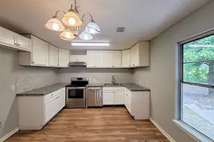 4914 Higgins St, Houston, TX 77033 - Photo 4