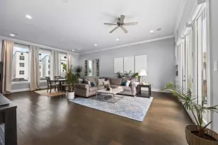 1565 W 22nd St, Houston, TX 77008 - Photo 4