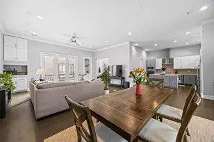 1565 W 22nd St, Houston, TX 77008 - Photo 8