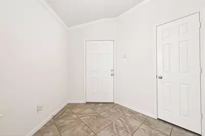 2806 Powell Springs Court, Missouri City, TX 77459 - Photo 6