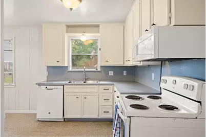 221 11th Street, Dickinson, TX 77539 - Photo 8