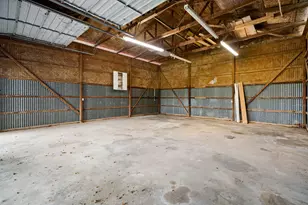 221 11th St, Dickinson, TX 77539 - Photo 28