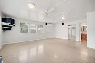 221 11th St, Dickinson, TX 77539 - Photo 14