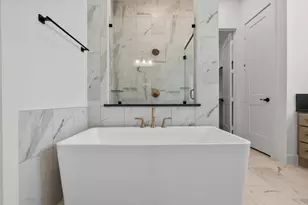 12111 Canal View Blvd, Mont Belvieu, TX 77523 - Photo 32