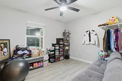 5638 Simsdale Street, Houston, TX 77033 - Photo 20
