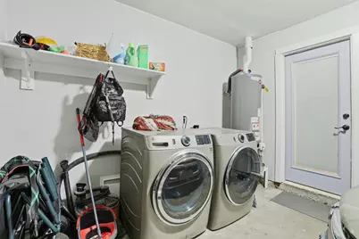 5638 Simsdale Street, Houston, TX 77033 - Photo 12