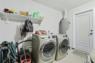 5638 Simsdale St, Houston, TX 77033 - Photo 12