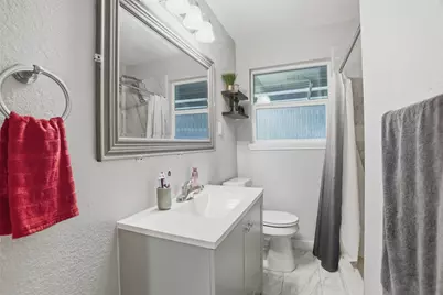 5638 Simsdale Street, Houston, TX 77033 - Photo 18