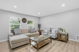 5638 Simsdale St, Houston, TX 77033 - Photo 2
