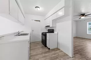 9139 Lytle Ave, San Antonio, TX 78224 - Photo 12