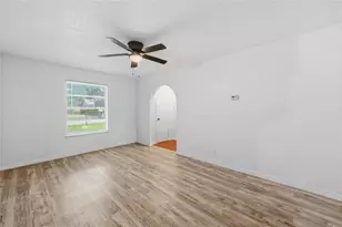 9139 Lytle Ave, San Antonio, TX 78224 - Photo 10