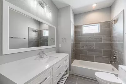 6725 Parker Oaks Lane, Houston, TX 77076 - Photo 4