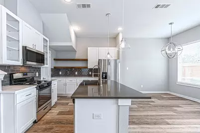 6725 Parker Oaks Lane, Houston, TX 77076 - Photo 12