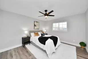 741 E Amherst Ln, Deer Park, TX 77536 - Photo 2