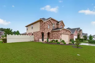 16849 Pink Wintergreen Dr, Conroe, TX 77385 - Photo 2