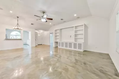 515 Valley Drive, Dickinson, TX 77539 - Photo 4