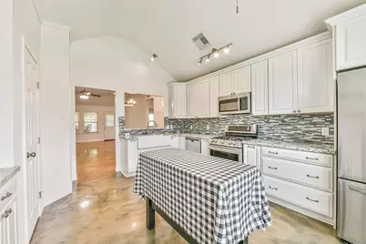 515 Valley Drive, Dickinson, TX 77539 - Photo 10
