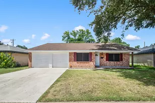 1104 E Thirteenth St, Deer Park, TX 77536 - Photo 4